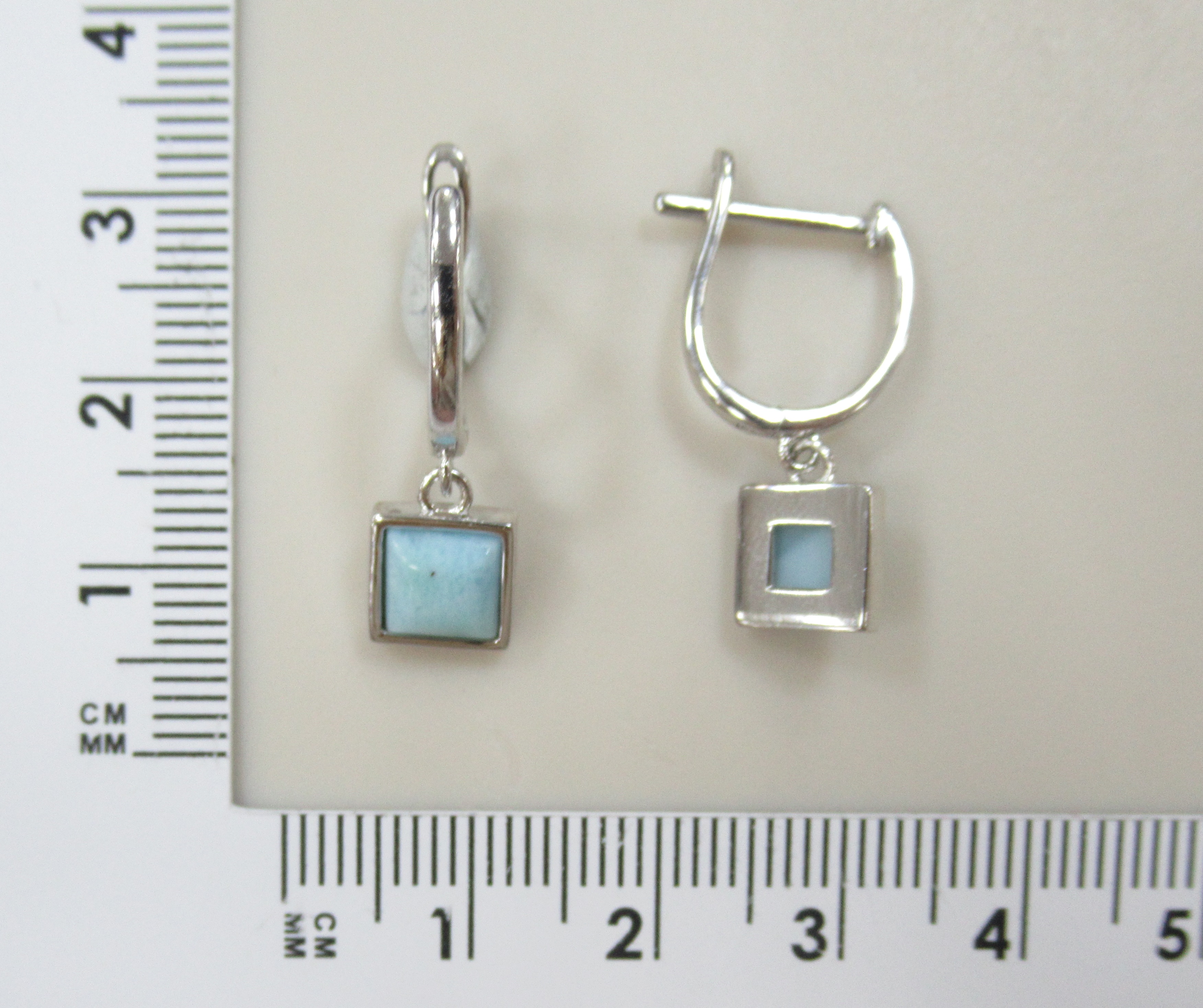Серебряные серьги с ларимарами